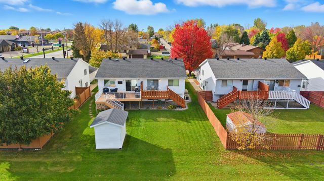 3126 18th Street S, Fargo, ND 58103