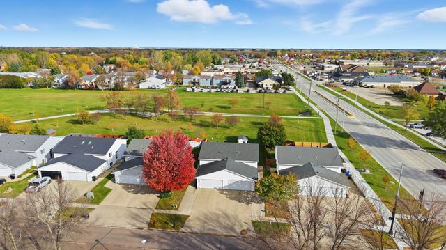 3126 18th Street S, Fargo, ND 58103