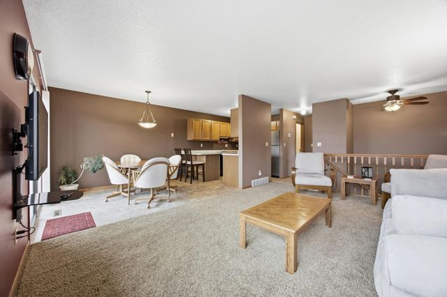 3126 18th Street S, Fargo, ND 58103