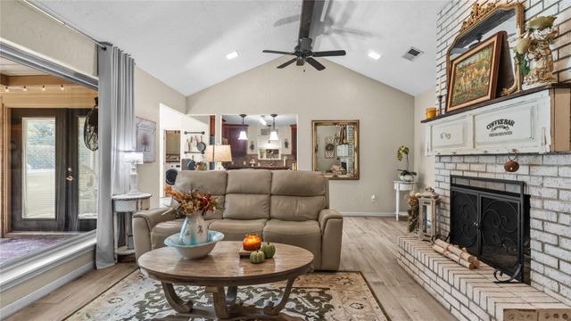 1219 Coe Road, Pinehurst, TX 77362