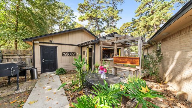 1219 Coe Road, Pinehurst, TX 77362