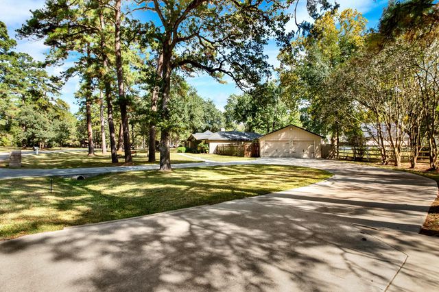 1219 Coe Road, Pinehurst, TX 77362