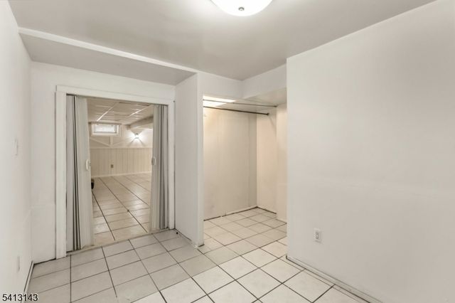 34 Sand Hill Rd, Morristown Town, NJ 07960