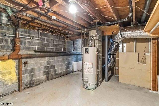 34 Sand Hill Rd, Morristown Town, NJ 07960