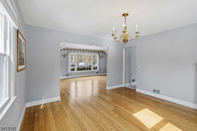 34 Sand Hill Rd, Morristown Town, NJ 07960