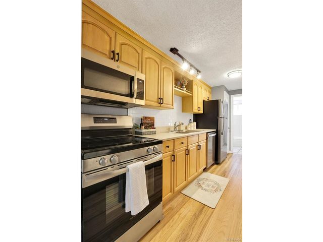 155 S Pennsylvania St 202, Denver, CO 80209