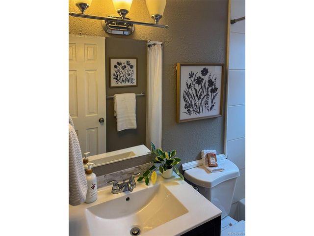 155 S Pennsylvania St 202, Denver, CO 80209