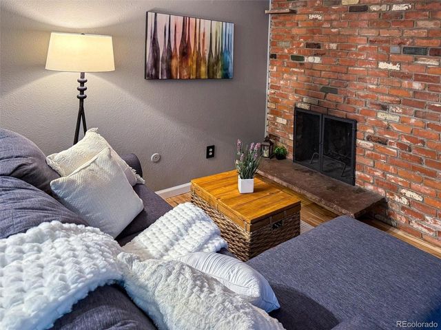 155 S Pennsylvania St 202, Denver, CO 80209
