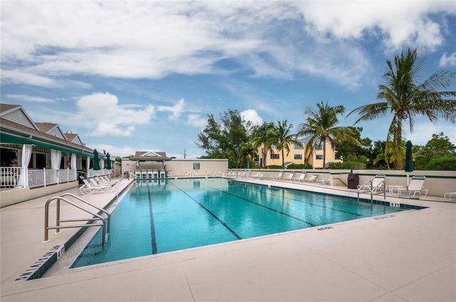 528 FOREST WAY, Longboat Key, FL 34228