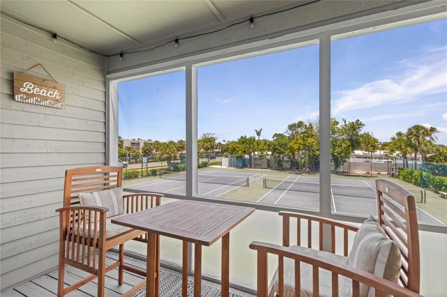 528 FOREST WAY, Longboat Key, FL 34228