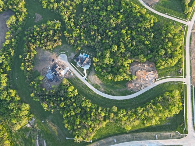 1331 S Auburn Place, West Des Moines, IA 50266