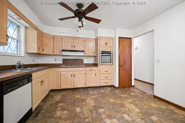 54 Oakmont Drive, Poca, WV 25159
