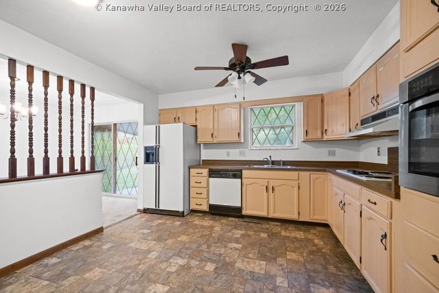 54 Oakmont Drive, Poca, WV 25159