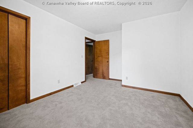 54 Oakmont Drive, Poca, WV 25159