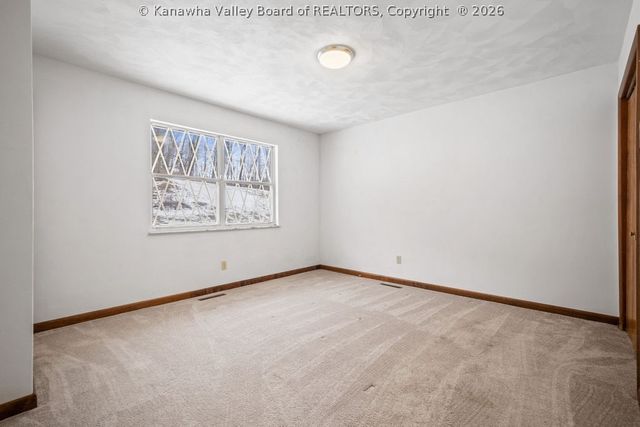 54 Oakmont Drive, Poca, WV 25159