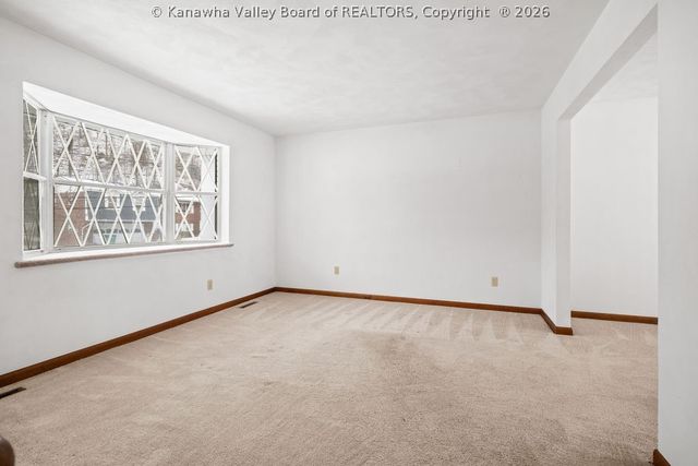 54 Oakmont Drive, Poca, WV 25159
