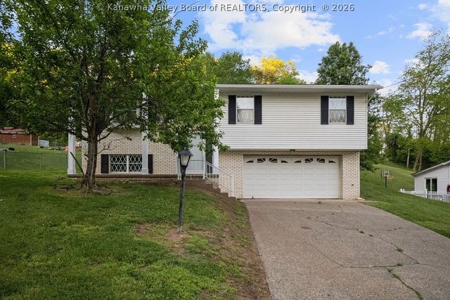 54 Oakmont Drive, Poca, WV 25159