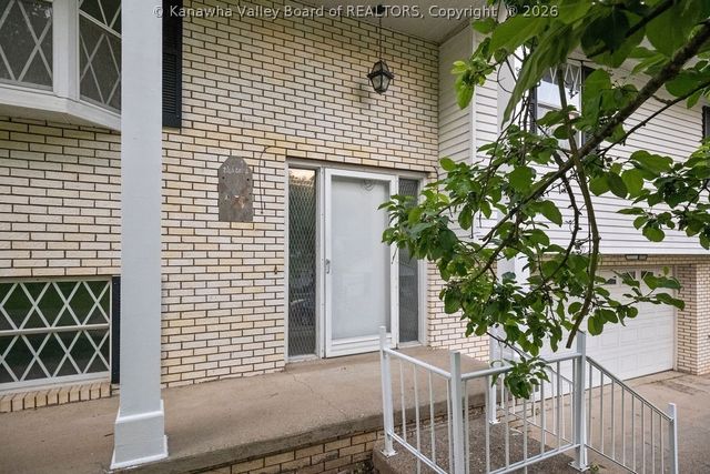 54 Oakmont Drive, Poca, WV 25159
