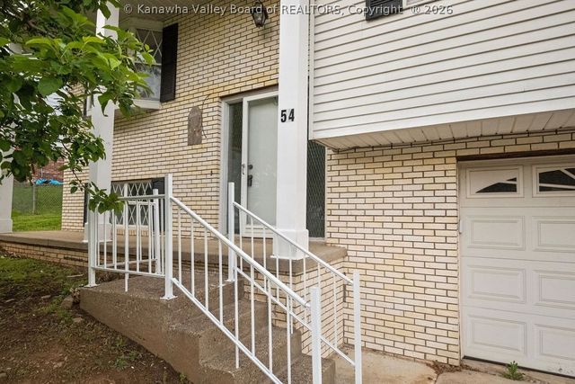 54 Oakmont Drive, Poca, WV 25159