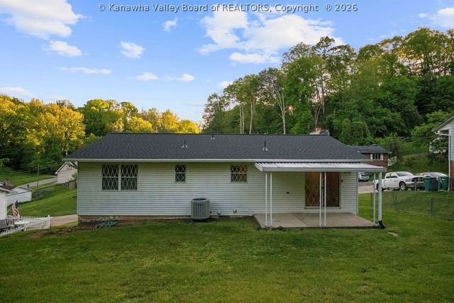 54 Oakmont Drive, Poca, WV 25159