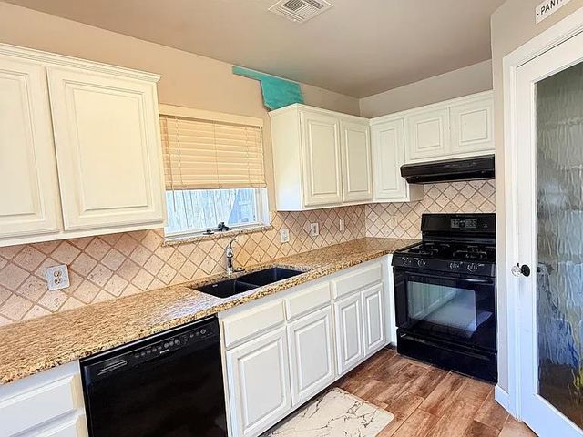 1801 Brittany Lane, Edmond, OK 73003