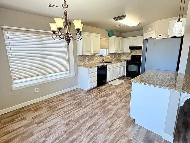 1801 Brittany Lane, Edmond, OK 73003