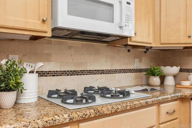 3680 Azure Circle, Carlsbad, CA 92008