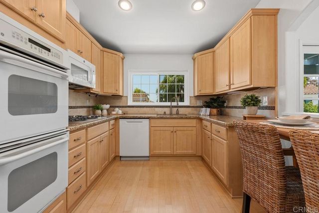 3680 Azure Circle, Carlsbad, CA 92008
