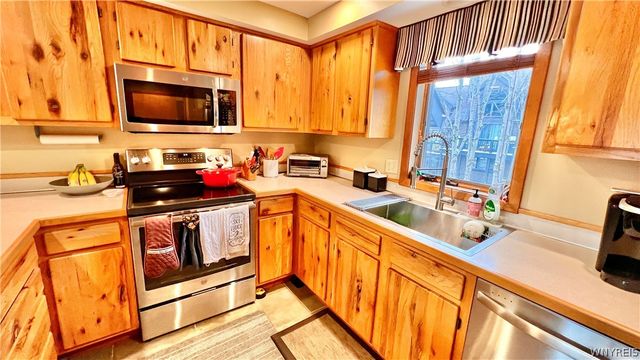 118 Holiview, Ellicottville, NY 14731