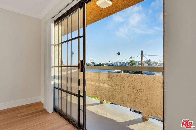 1520 N Vista Street 203, Los Angeles, CA 90046