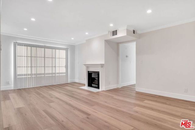 1520 N Vista Street 203, Los Angeles, CA 90046