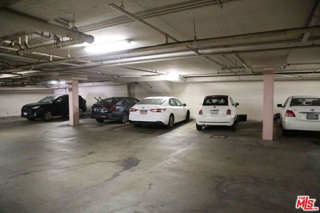 1520 N Vista Street 203, Los Angeles, CA 90046