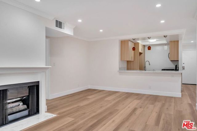 1520 N Vista Street 203, Los Angeles, CA 90046