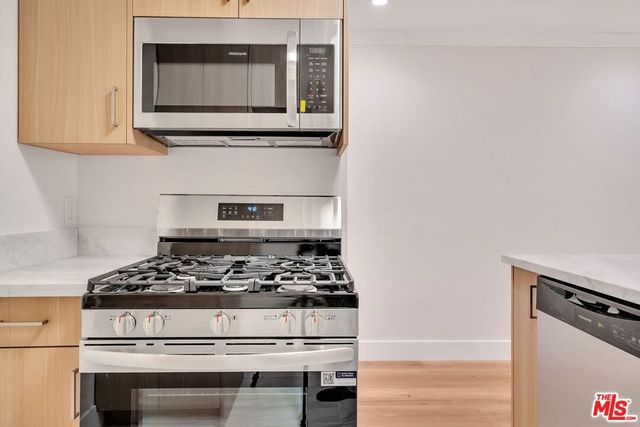 1520 N Vista Street 203, Los Angeles, CA 90046