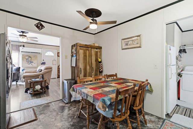 1072 Dry Branch Road, Irvine, KY 40336