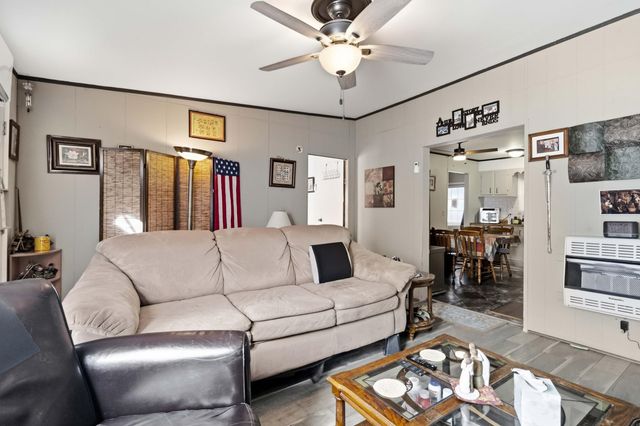 1072 Dry Branch Road, Irvine, KY 40336