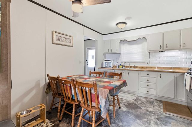 1072 Dry Branch Road, Irvine, KY 40336