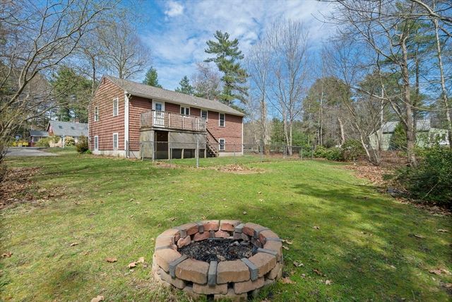 988 E Washington St, Hanson, MA 02341