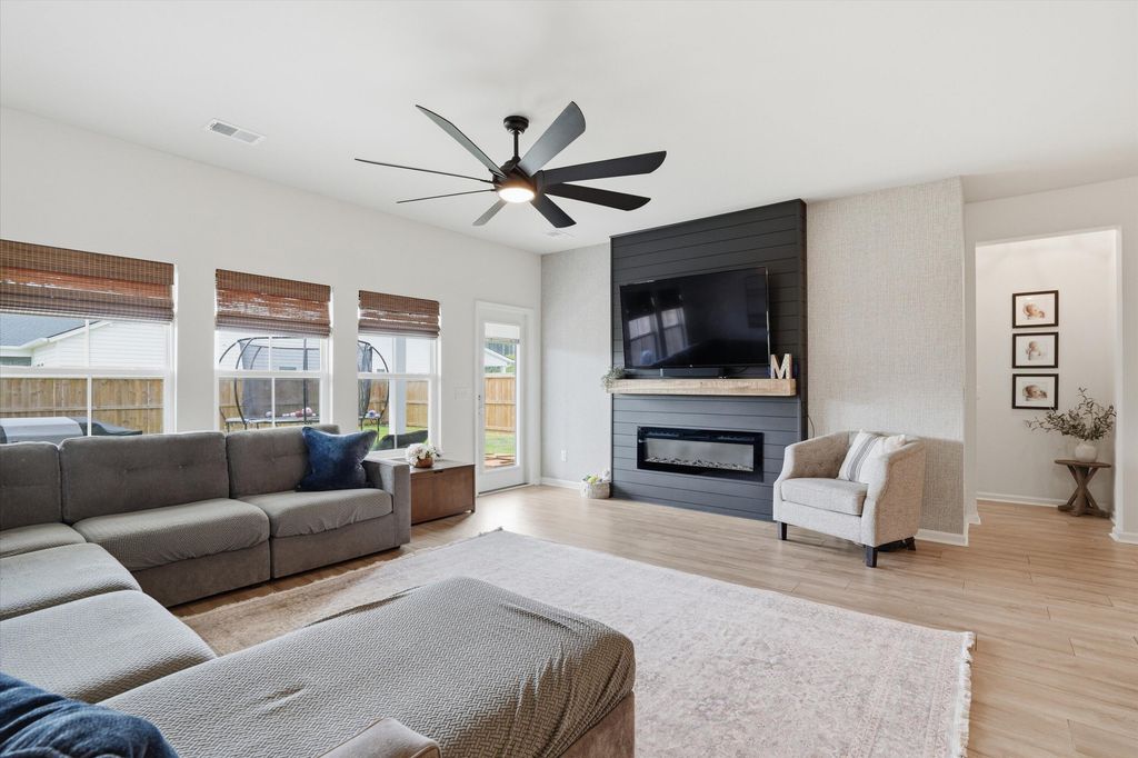 Image 16 of property listing at 129 Spotted Way, Summerville, SC 29485