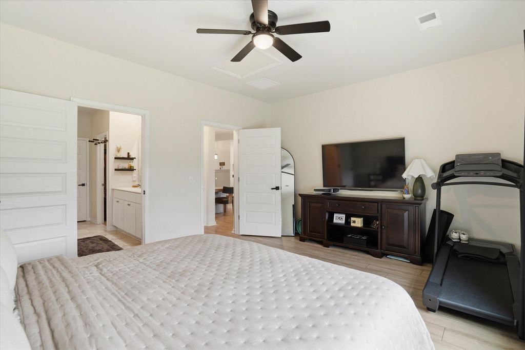 Image 20 of property listing at 129 Spotted Way, Summerville, SC 29485