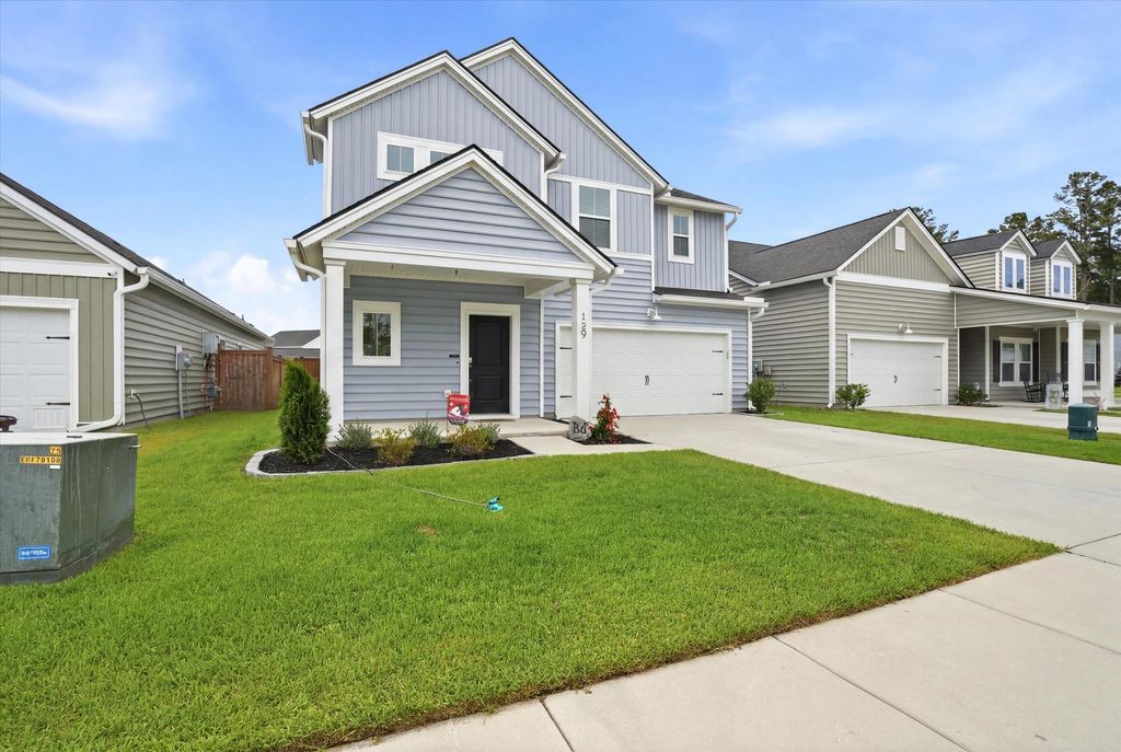 Image 8 of property listing at 129 Spotted Way, Summerville, SC 29485