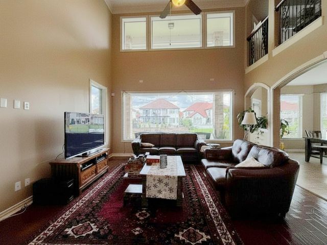 18943 Villa Bergamo Lane, Houston, TX 77094