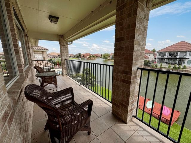 18943 Villa Bergamo Lane, Houston, TX 77094