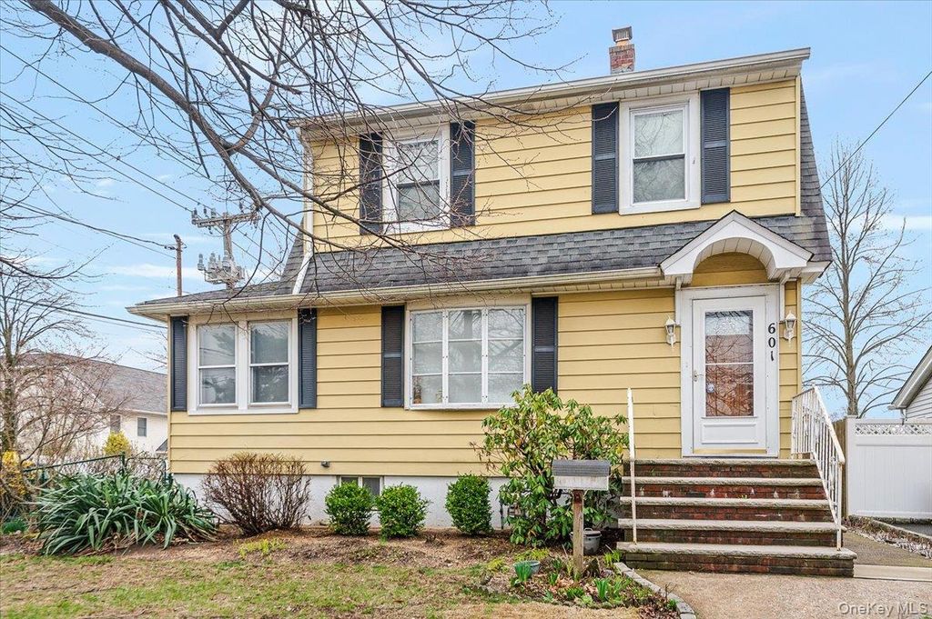 601 Hughes Street, Bellmore, NY 11710
