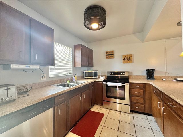 1106 VILLA LANE 81, Apopka, FL 32712
