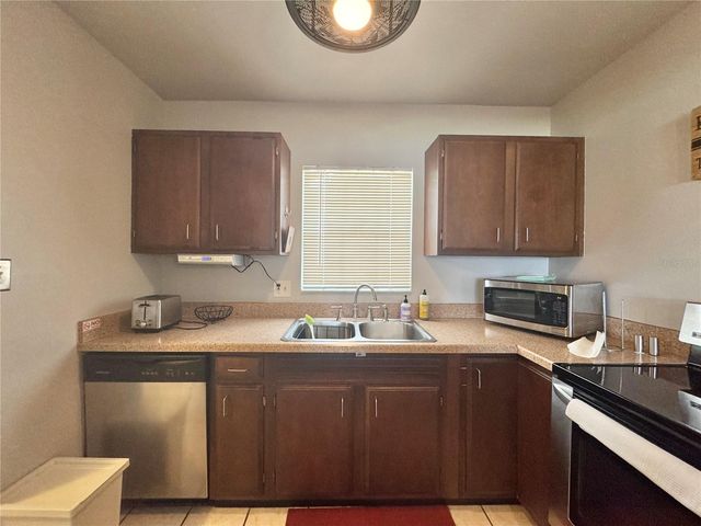 1106 VILLA LANE 81, Apopka, FL 32712