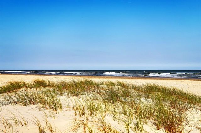 25935 Bay Breeze Drive, Galveston, TX 77554