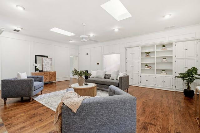 9223 Club Glen Drive, Dallas, TX 75243