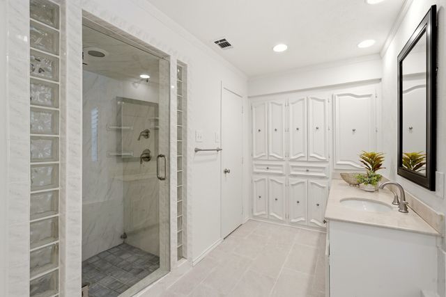 9223 Club Glen Drive, Dallas, TX 75243