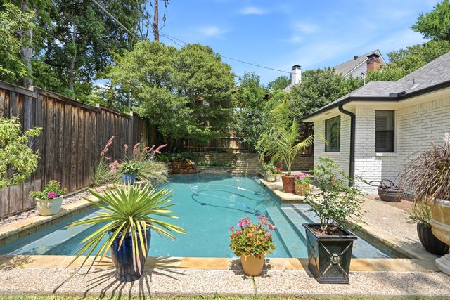 9223 Club Glen Drive, Dallas, TX 75243